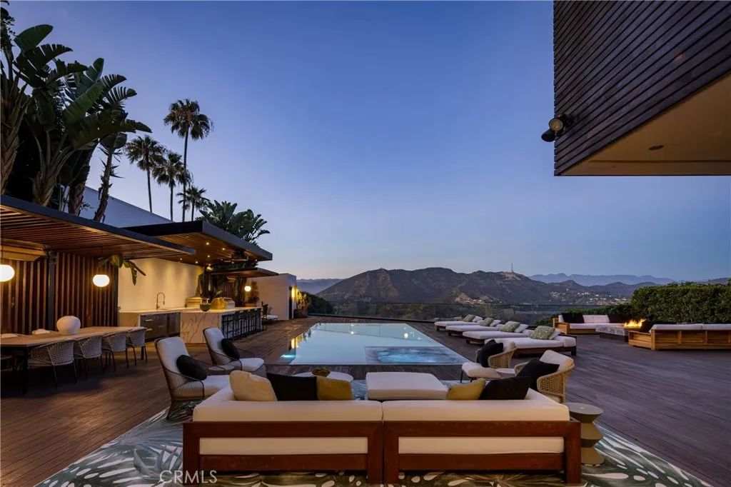 7107 Macapa Drive, Los Angeles, CA 90068