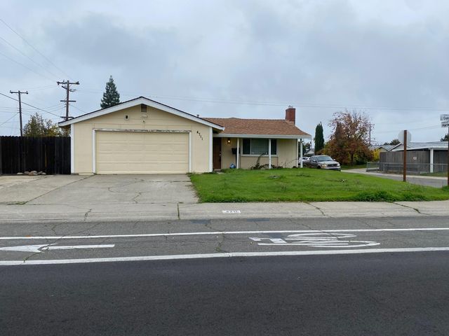4711 Oakhollow Dr, Sacramento, CA 95842