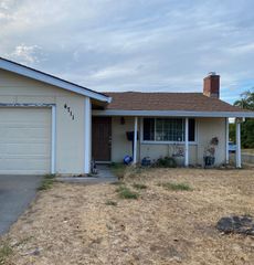 4711 Oakhollow Dr, Sacramento, CA 95842