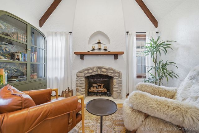 1143 S College Avenue, Tulsa, OK 74104