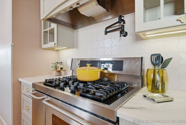 1143 S College Avenue, Tulsa, OK 74104