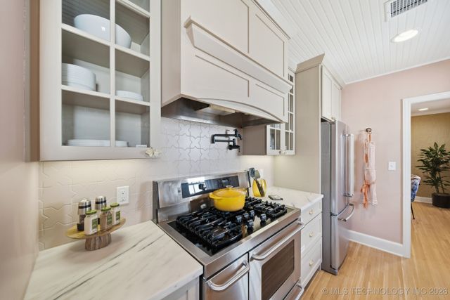 1143 S College Avenue, Tulsa, OK 74104