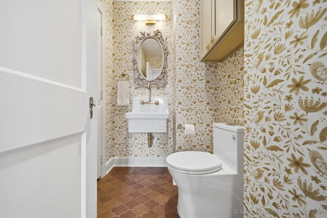 1143 S College Avenue, Tulsa, OK 74104