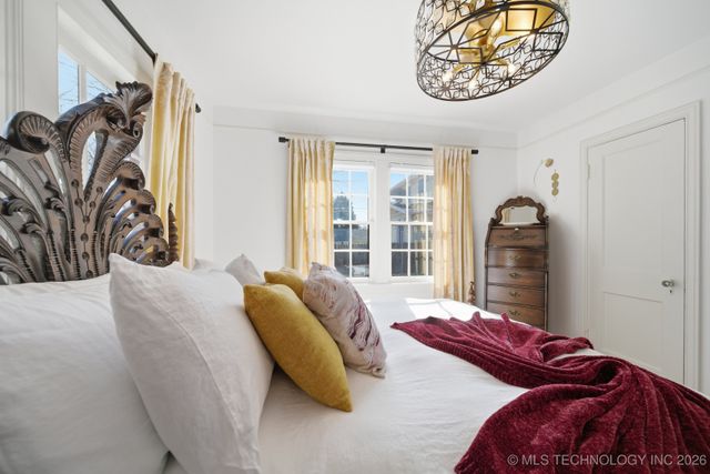 1143 S College Avenue, Tulsa, OK 74104