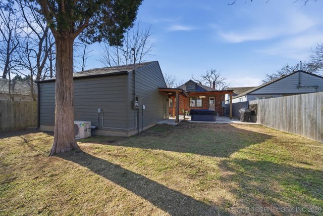 1143 S College Avenue, Tulsa, OK 74104