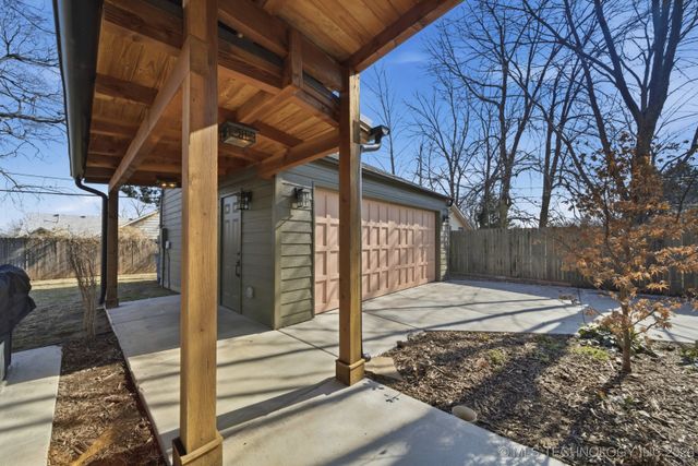 1143 S College Avenue, Tulsa, OK 74104