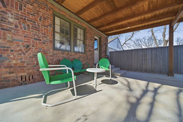 1143 S College Avenue, Tulsa, OK 74104