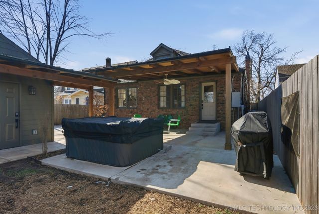 1143 S College Avenue, Tulsa, OK 74104