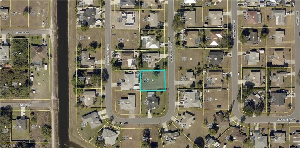 17 Crestwood CIR S, LEHIGH ACRES, FL 33936 — exterior