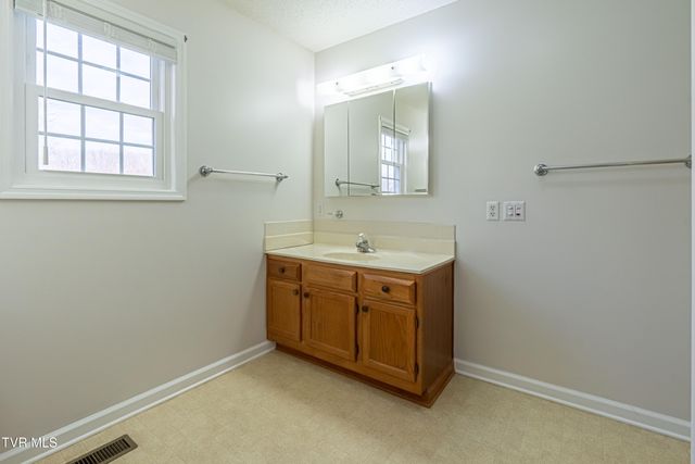 139 Brandon Lane, Bristol, VA 24201