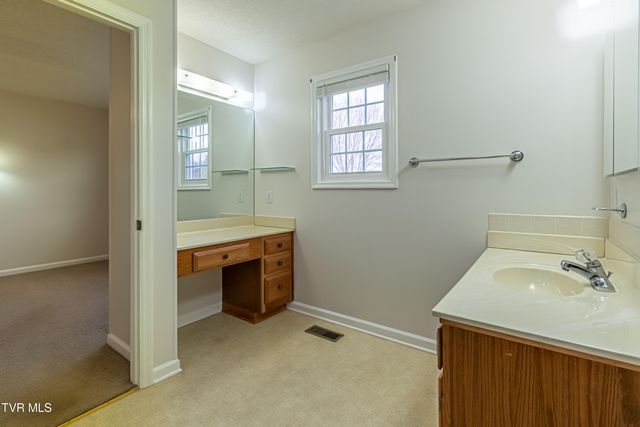 139 Brandon Lane, Bristol, VA 24201