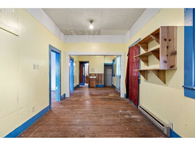 88144 4TH St, Veneta, OR 97487