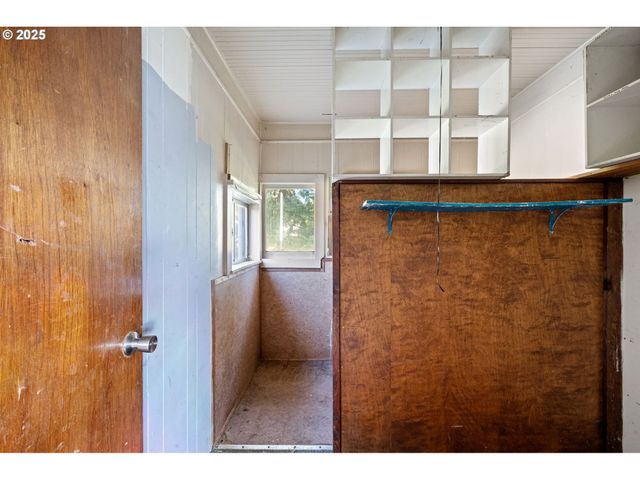 88144 4TH St, Veneta, OR 97487