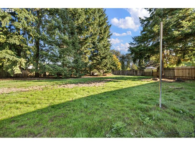 88144 4TH St, Veneta, OR 97487