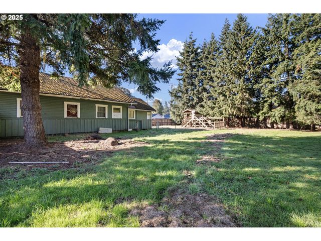 88144 4TH St, Veneta, OR 97487
