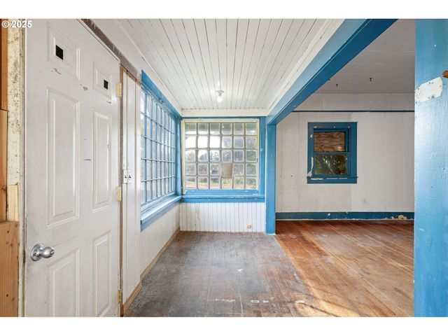 88144 4TH St, Veneta, OR 97487