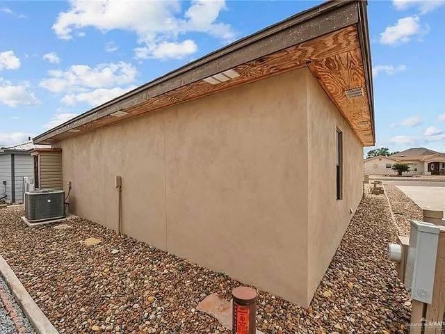 2005 E Bogey Drive, Mission, TX 78572