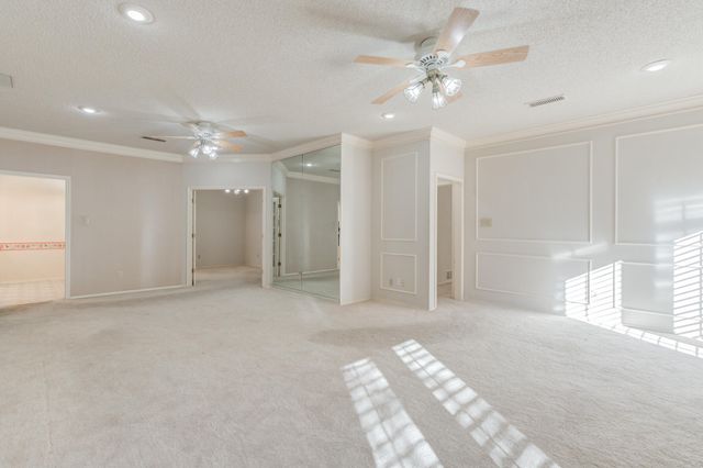 8605 Miami Avenue, Lubbock, TX 79423