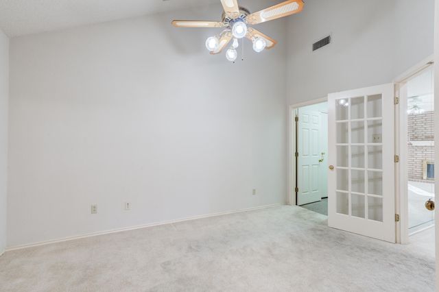 8605 Miami Avenue, Lubbock, TX 79423