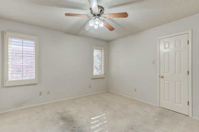 8605 Miami Avenue, Lubbock, TX 79423