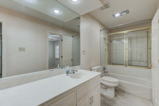 8605 Miami Avenue, Lubbock, TX 79423