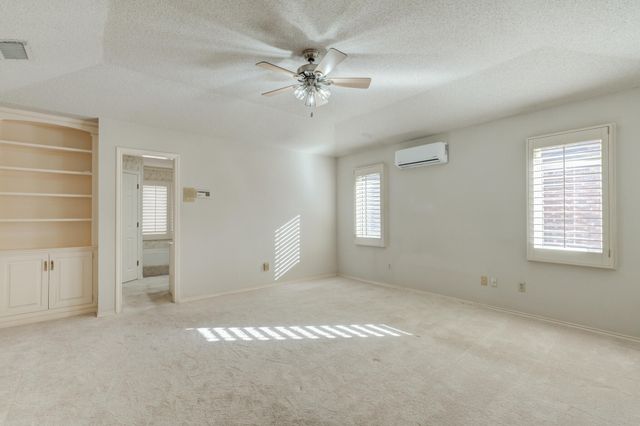 8605 Miami Avenue, Lubbock, TX 79423