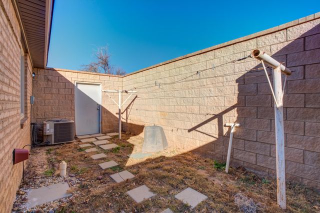 8605 Miami Avenue, Lubbock, TX 79423