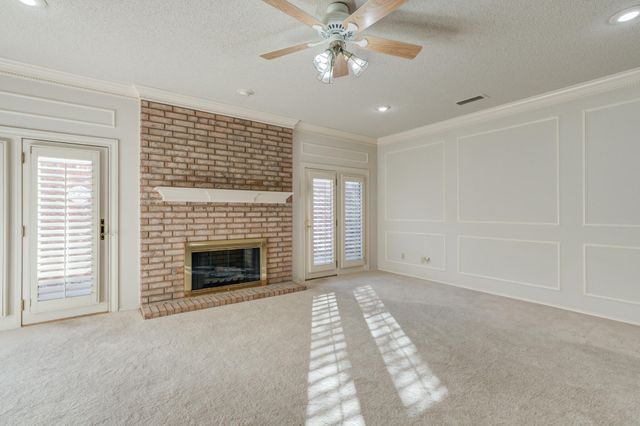 8605 Miami Avenue, Lubbock, TX 79423