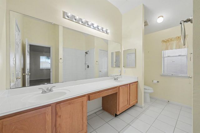 10815 Twin Circles Drive, Montgomery, TX 77356