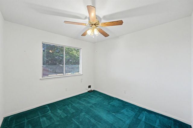 10815 Twin Circles Drive, Montgomery, TX 77356