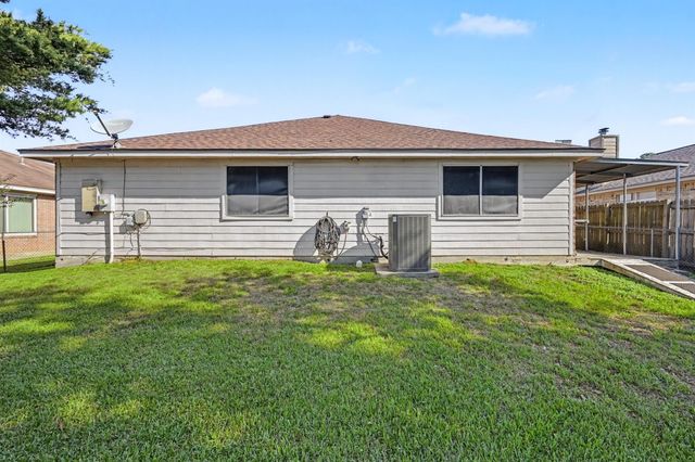 10815 Twin Circles Drive, Montgomery, TX 77356