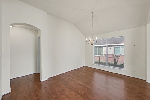 10815 Twin Circles Drive, Montgomery, TX 77356