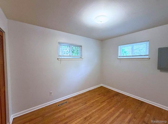 4171 Weddell Street, Dearborn Heights, MI 48125