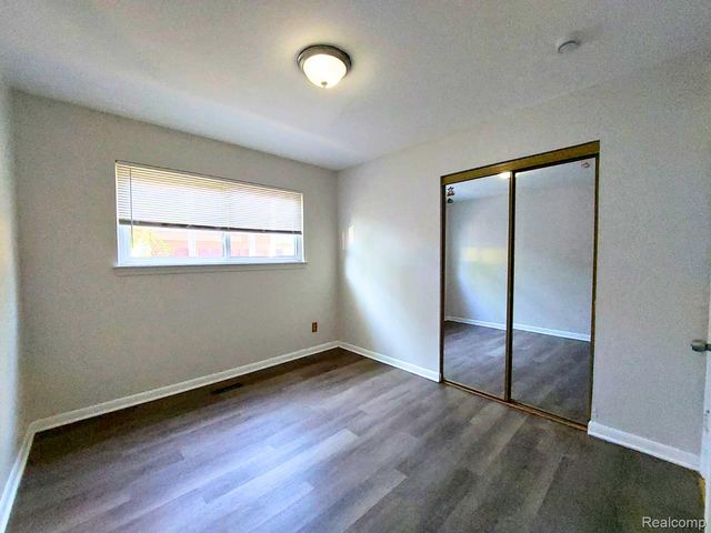 4171 Weddell Street, Dearborn Heights, MI 48125