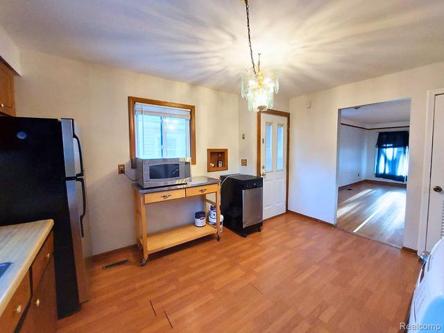 4171 Weddell Street, Dearborn Heights, MI 48125