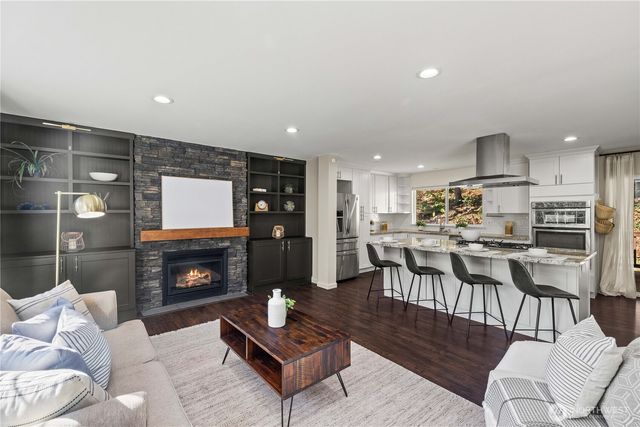 26023 222nd Court SE, Maple Valley, WA 98038