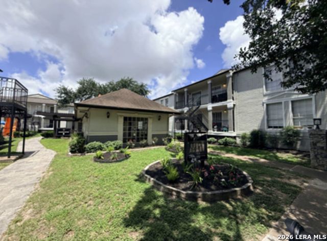 1901 Lakeside Dr Apt 402, Seabrook, TX 77586