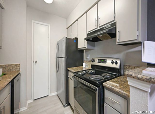 1901 Lakeside Dr Apt 402, Seabrook, TX 77586