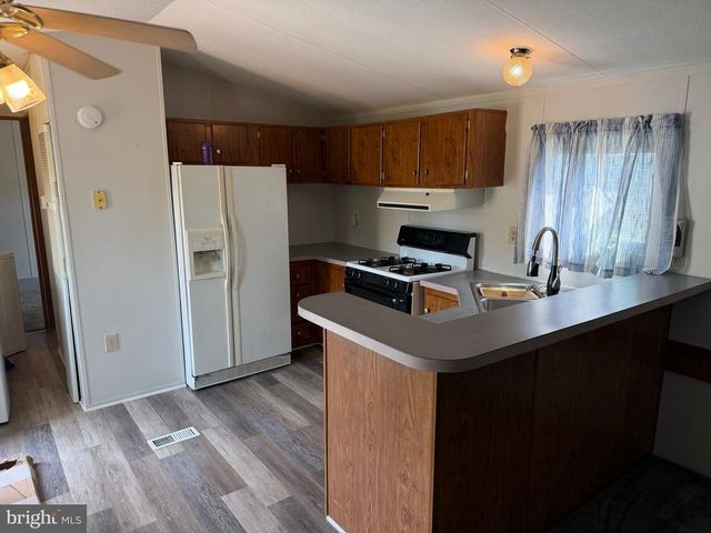 156 MOCKINGBIRD LN, Mantua, NJ 08051