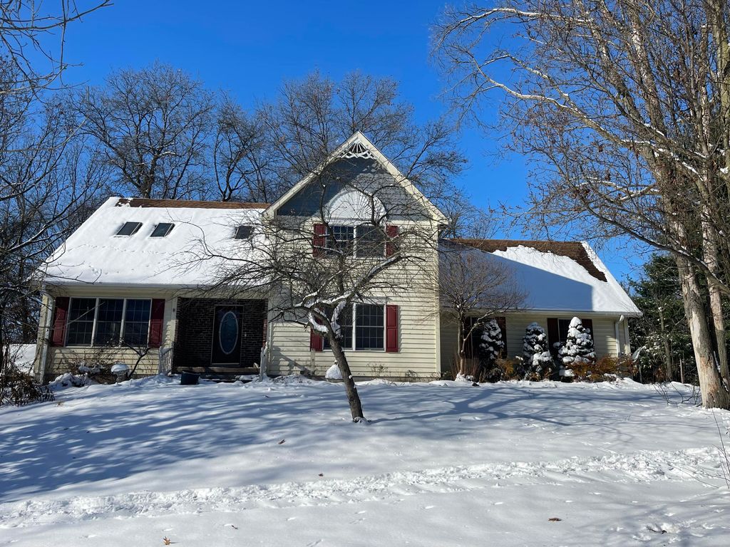 9710 Rustic Drive, Demotte, IN 46310