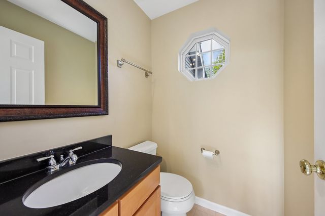 993 Willow Street, Itasca, IL 60143