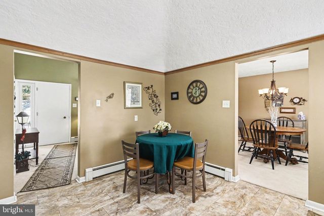 9 BERLIN CT, York, PA 17408