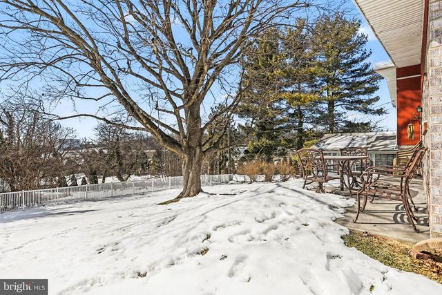 9 BERLIN CT, York, PA 17408