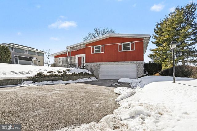 9 BERLIN CT, York, PA 17408