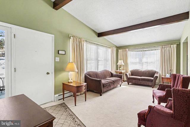 9 BERLIN CT, York, PA 17408