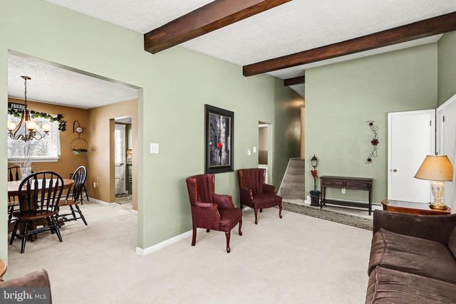 9 BERLIN CT, York, PA 17408