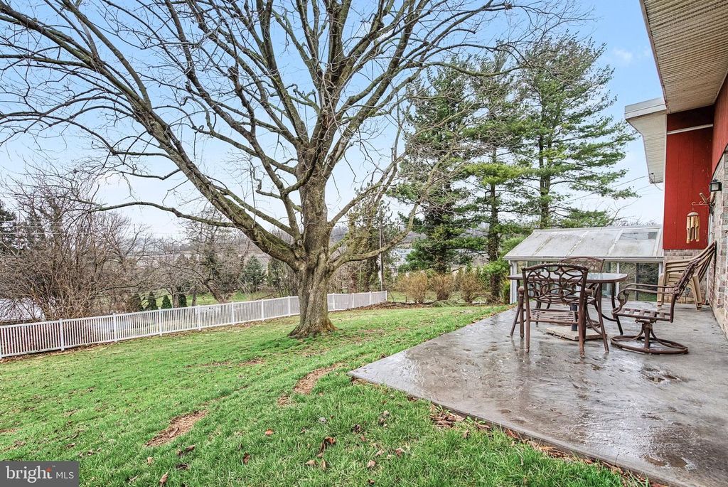 Image 26 of property listing at 9 BERLIN CT, York, PA 17408