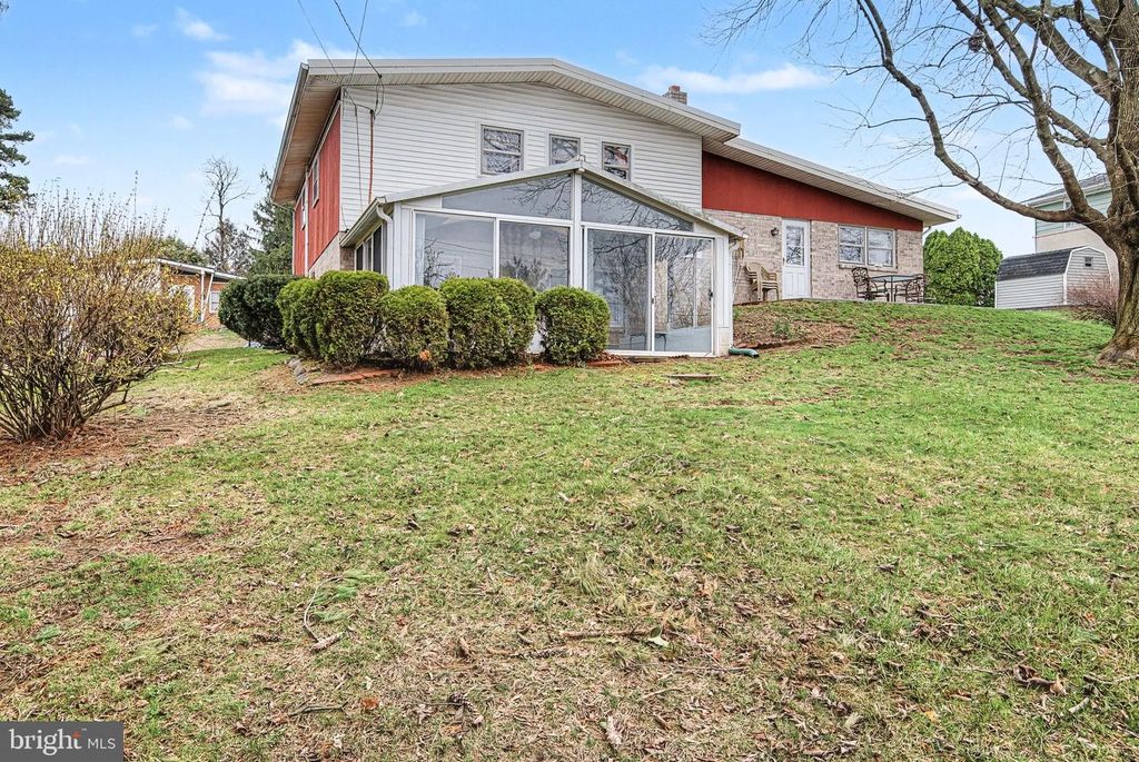 Image 29 of property listing at 9 BERLIN CT, York, PA 17408