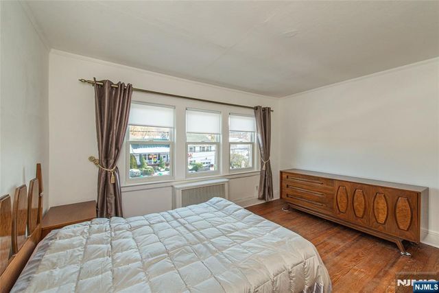 31 Gray Street, West Caldwell, NJ 07006