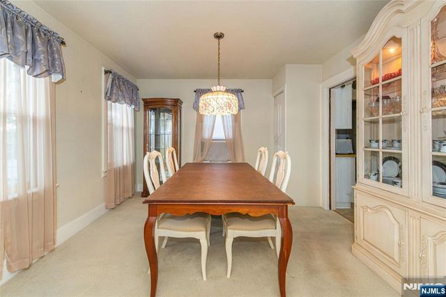 31 Gray Street, West Caldwell, NJ 07006